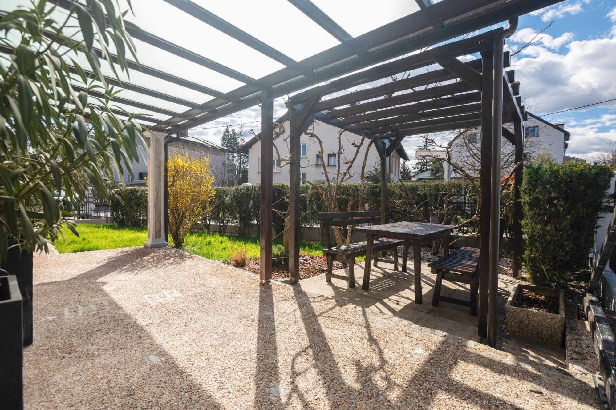 לובליאנה Vila Klara Apartments מראה חיצוני תמונה